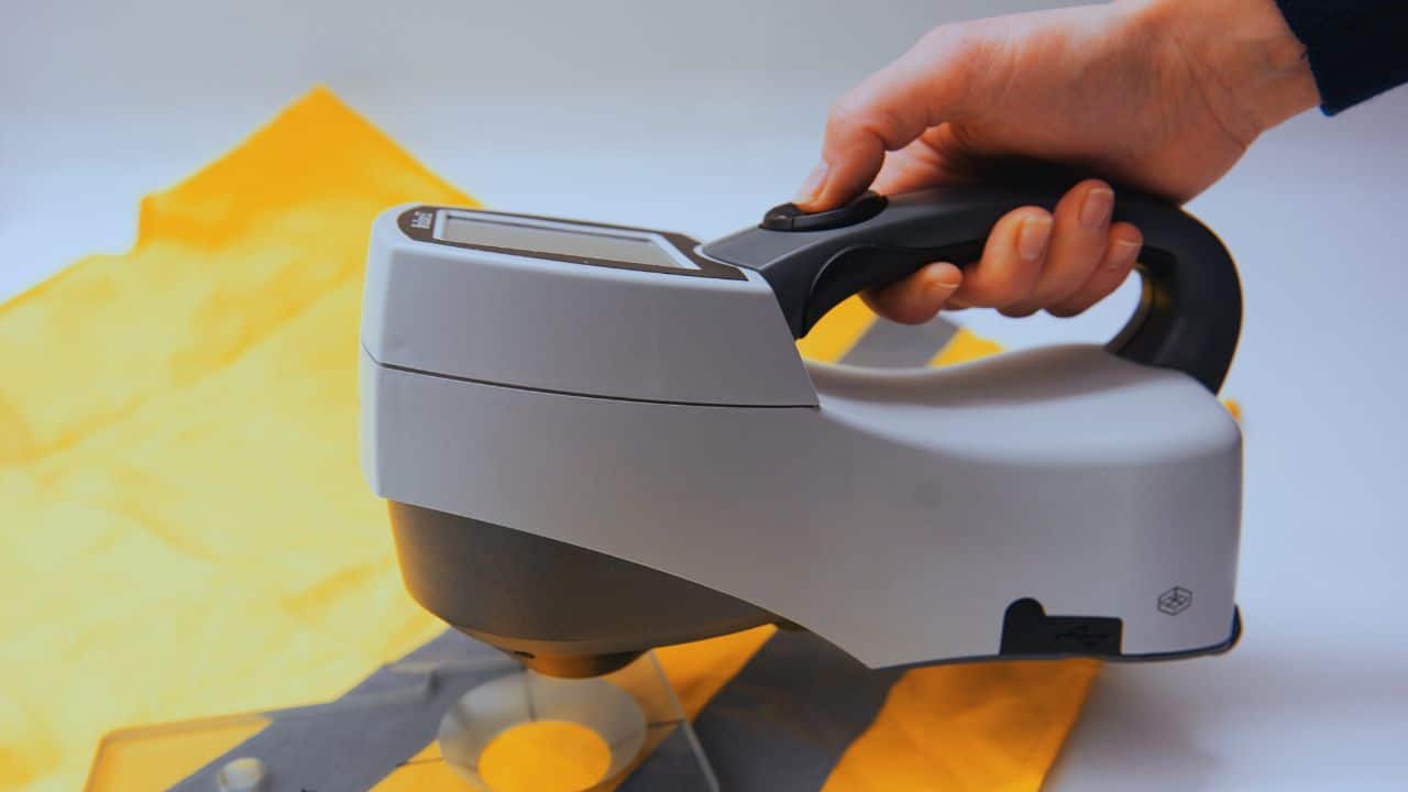 Stationary colorimeters